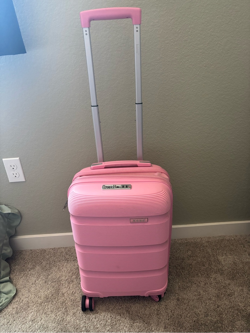 Pink Hardshell Spinner Carry-On Luggage - Compact Travel Suitcase